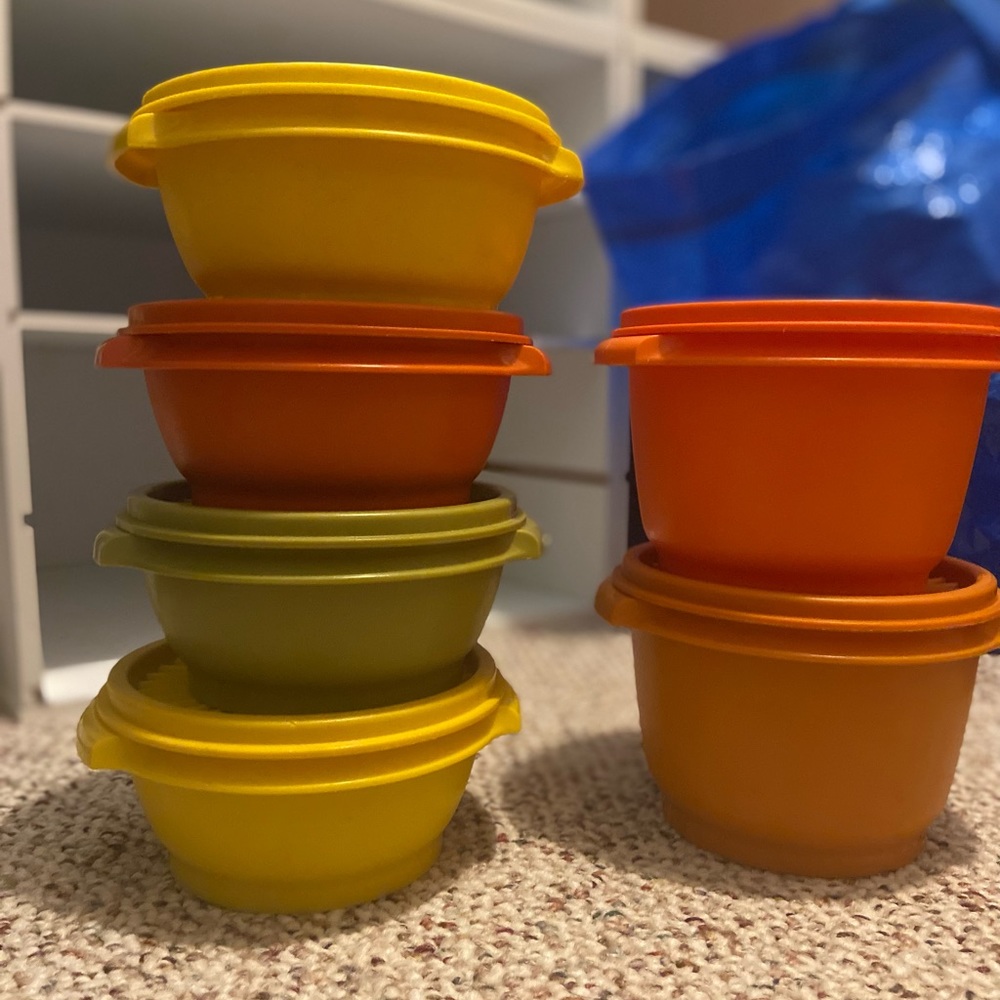 7 VTG Tupperware Bowls Lot; 1323, 686